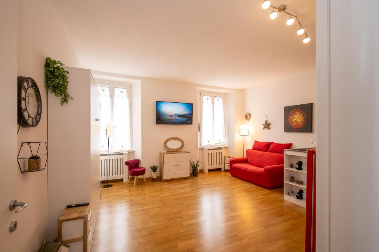 Portatorre Suite, A Charming Apartment In The Heart Of Como, Free Private Parking, Air Conditioning & More! Eksteriør billede