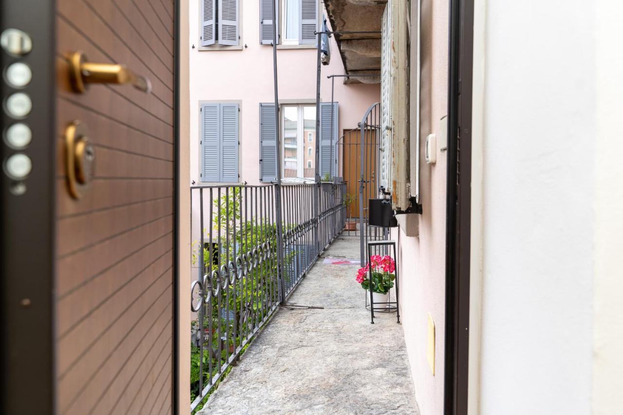 Portatorre Suite, A Charming Apartment In The Heart Of Como, Free Private Parking, Air Conditioning & More! Eksteriør billede
