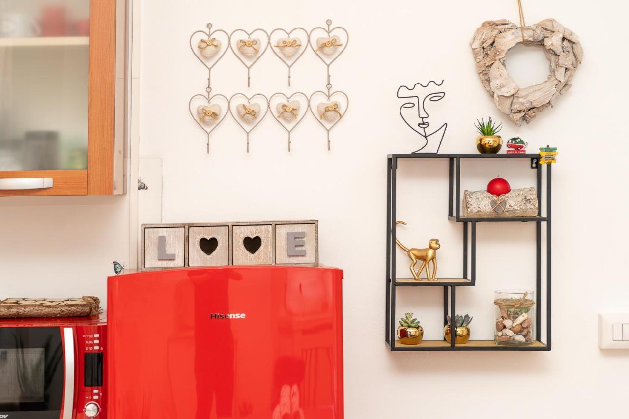 Portatorre Suite, A Charming Apartment In The Heart Of Como, Free Private Parking, Air Conditioning & More! Eksteriør billede