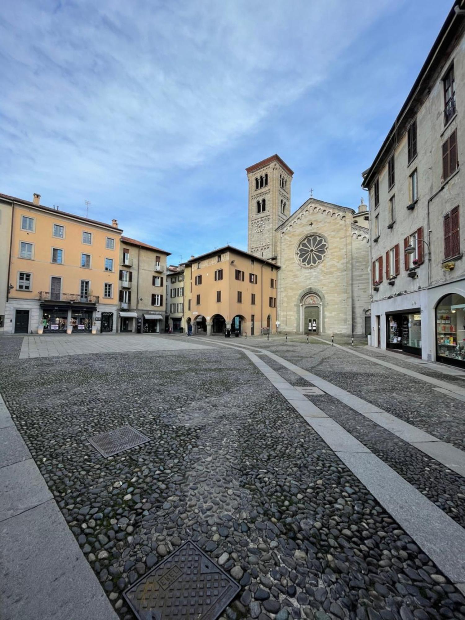 Portatorre Suite, A Charming Apartment In The Heart Of Como, Free Private Parking, Air Conditioning & More! Eksteriør billede