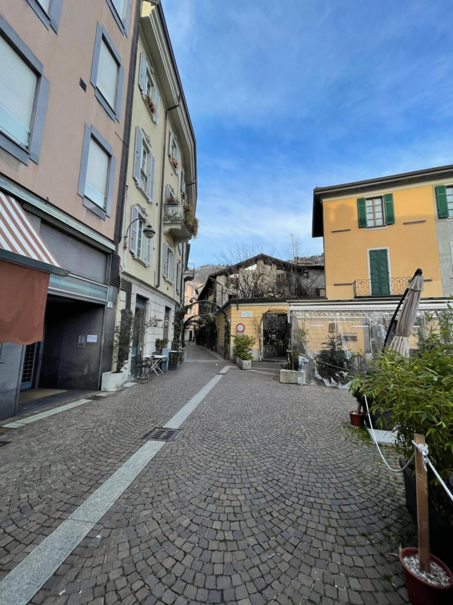 Portatorre Suite, A Charming Apartment In The Heart Of Como, Free Private Parking, Air Conditioning & More! Eksteriør billede
