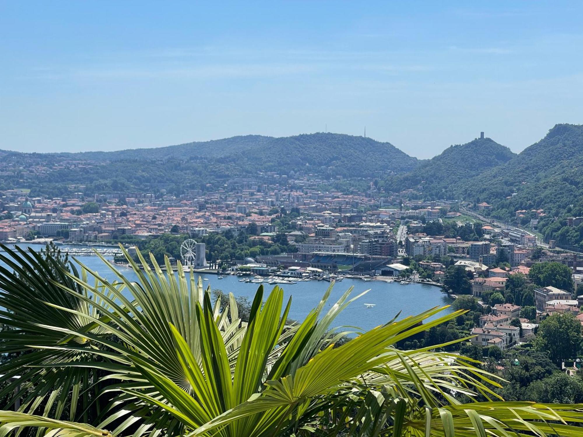 Portatorre Suite, A Charming Apartment In The Heart Of Como, Free Private Parking, Air Conditioning & More! Eksteriør billede