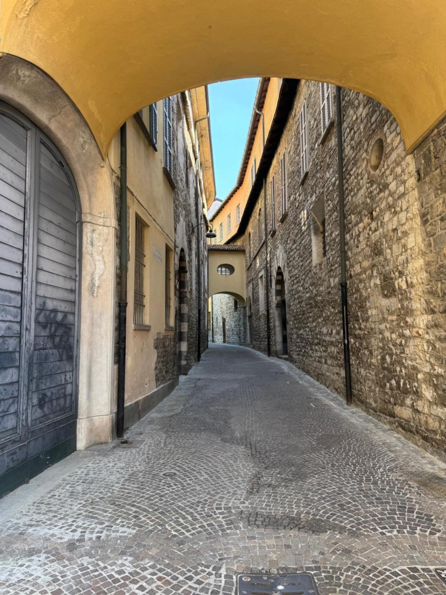 Portatorre Suite, A Charming Apartment In The Heart Of Como, Free Private Parking, Air Conditioning & More! Eksteriør billede